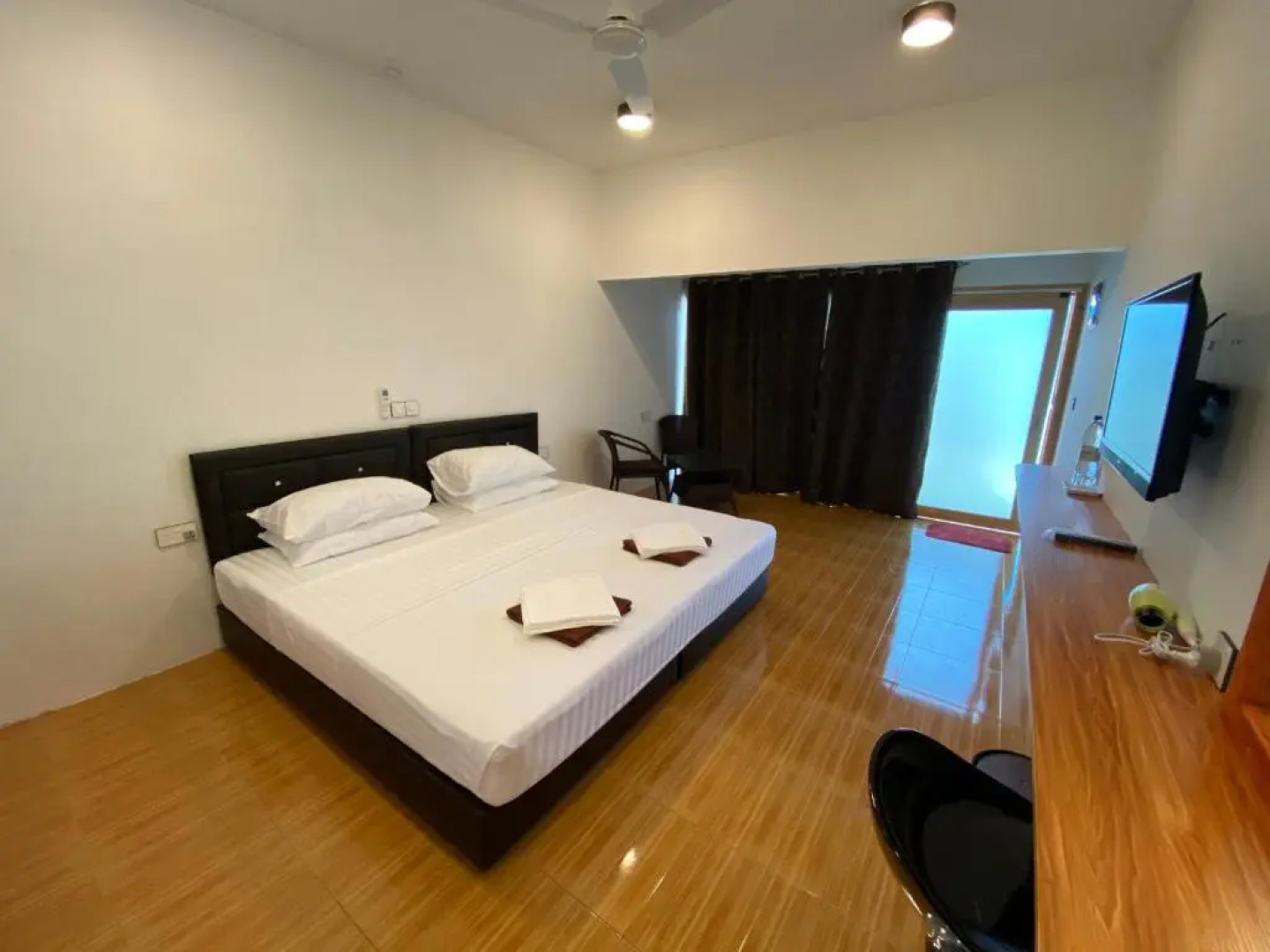 Thoddoo White Sand Inn