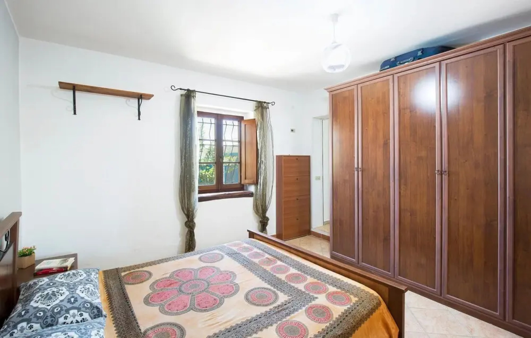 Stunning Home in Cittadella del Capo With 4 Bedrooms, Private Swimming Pool and Outdoor Swimming Pool