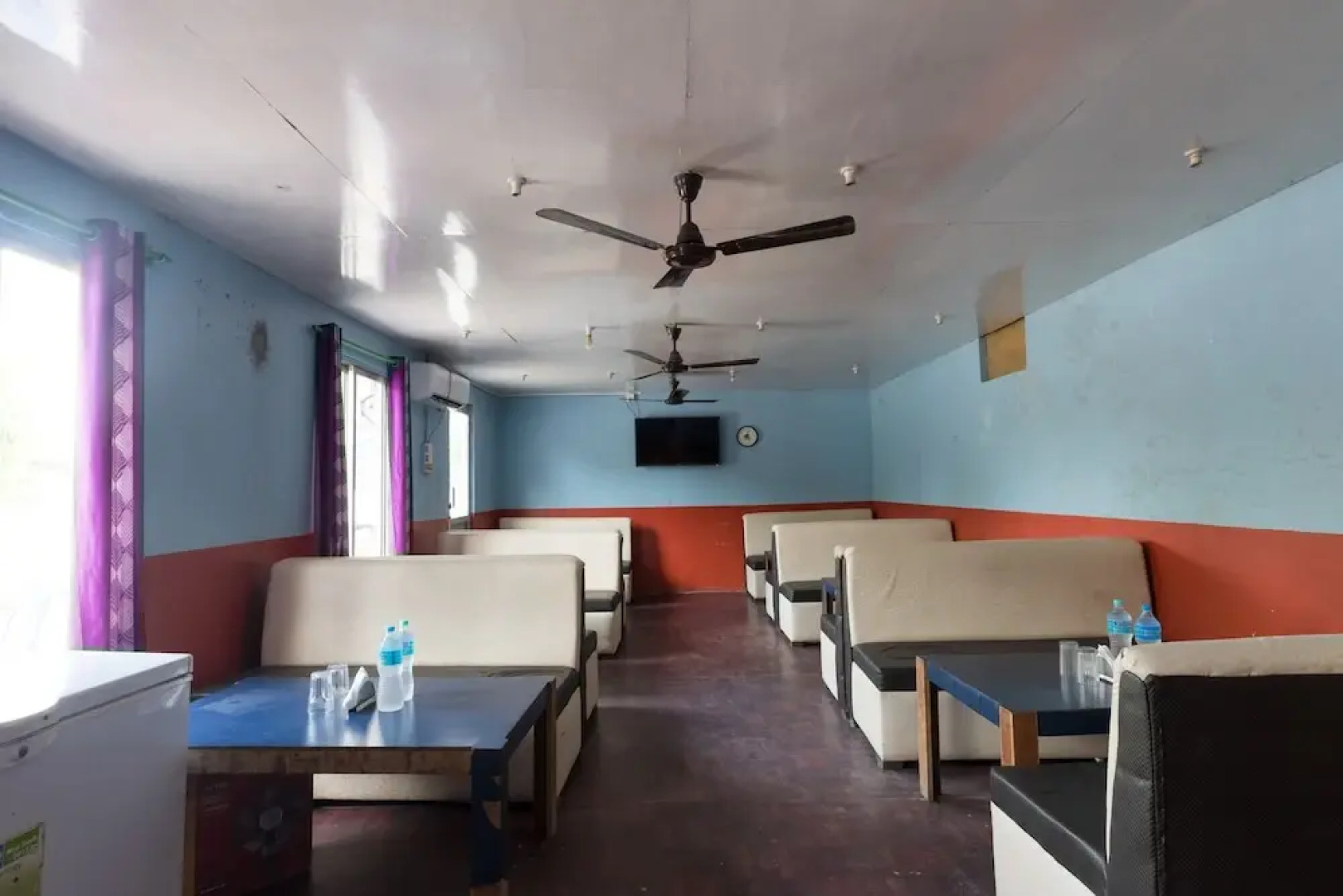 OYO 614 Subham Hotel