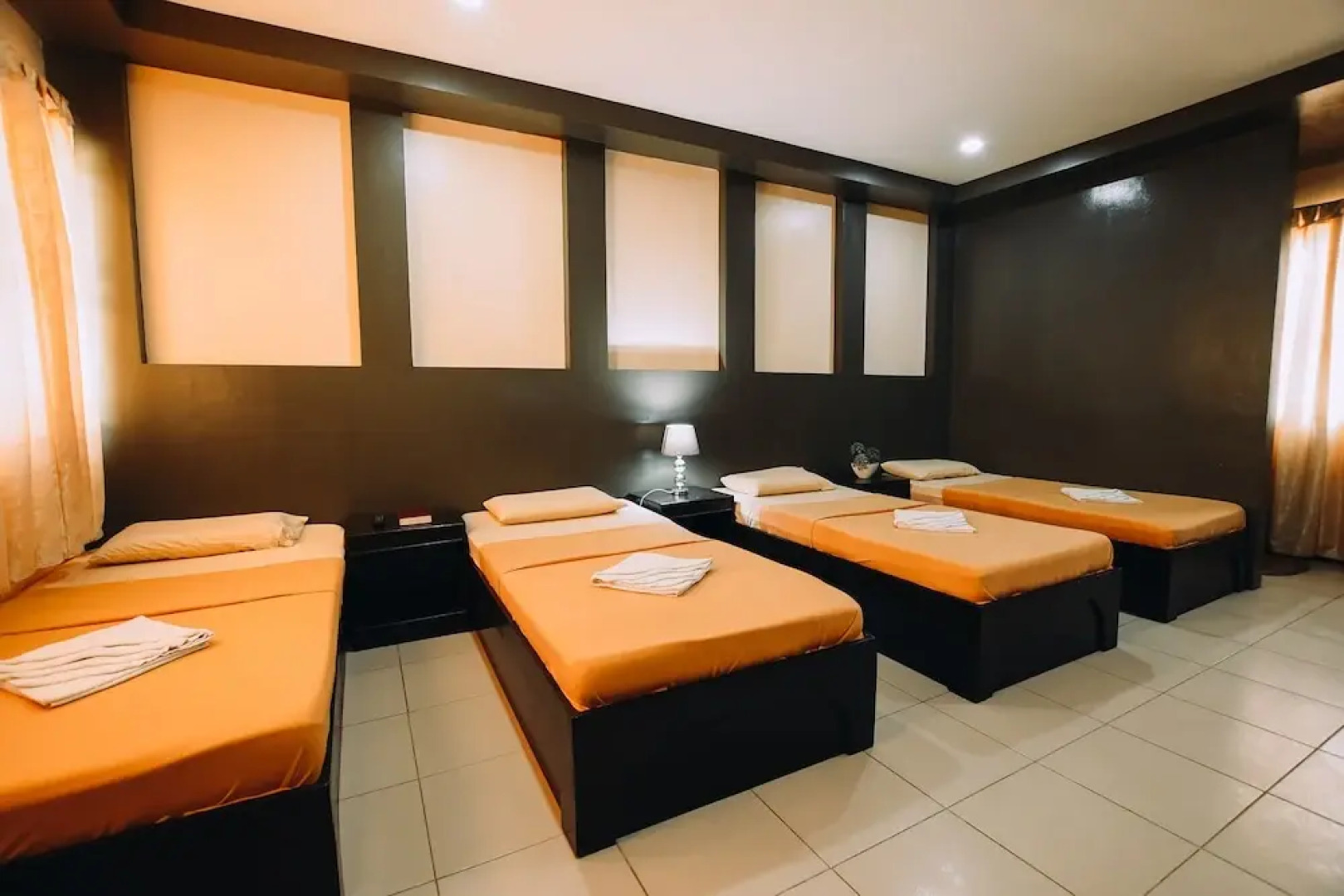 RedDoorz @ La Vista Pensionne Calbayog City