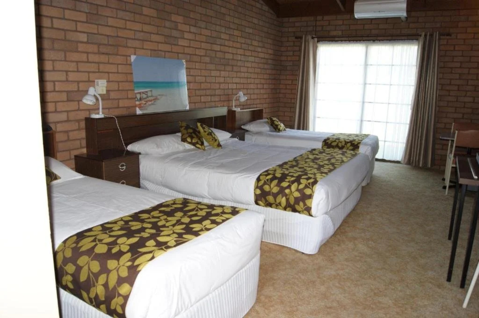 Bakery Park Motor Inn