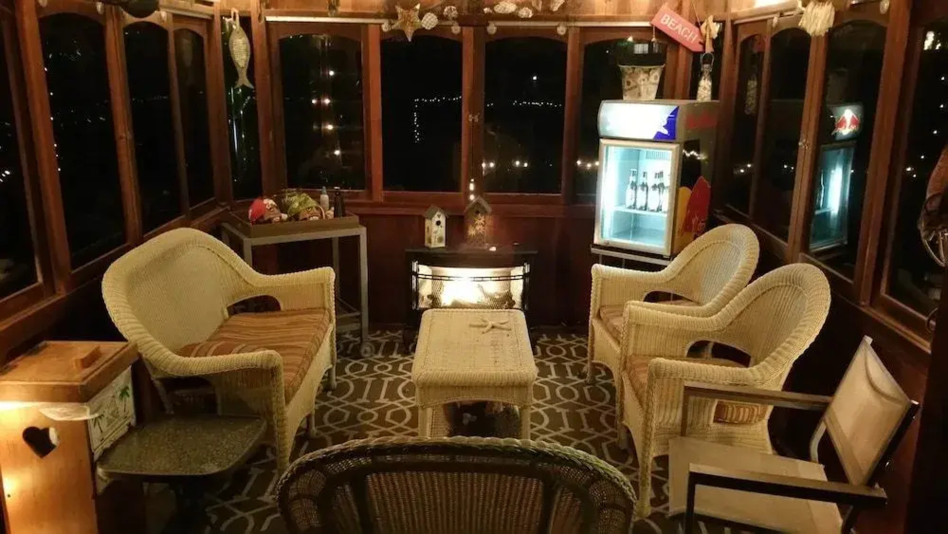 Colonial Beach Plaza Bed & Breakfast