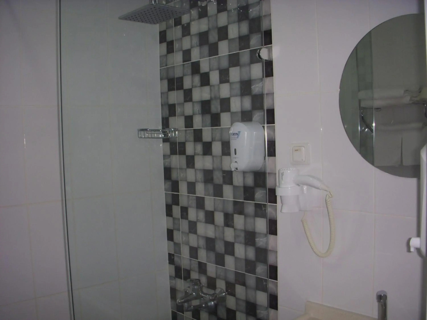Hande Hotel