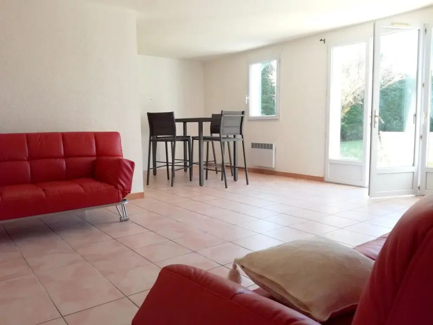 Apartment With 3 Bedrooms in Maillane, With Pool Access and Enclosed G