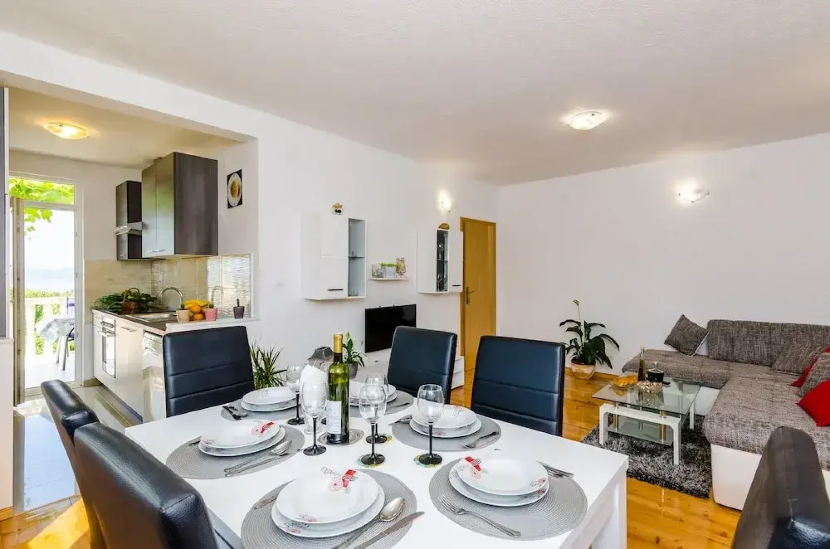 Apartments & Rooms Maždin