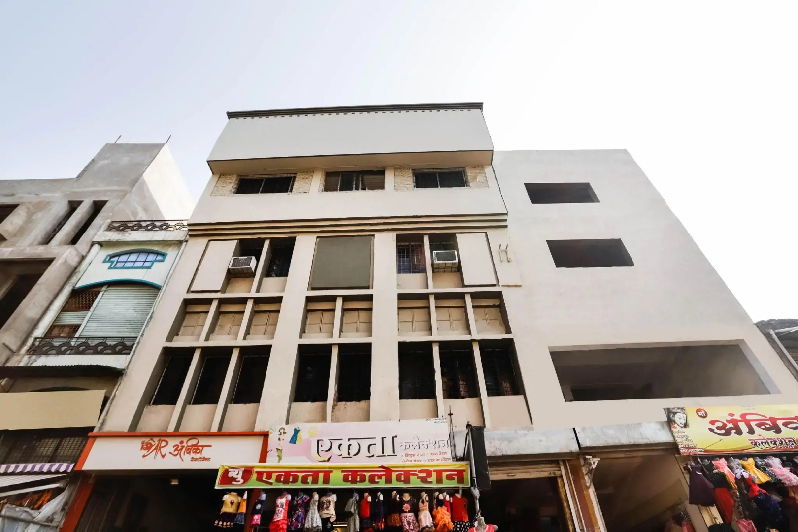 OYO 72185 Hotel Centre Point