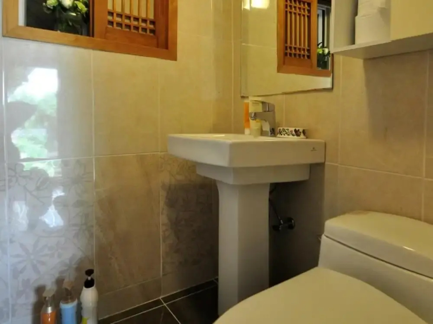 Gallery Jin Hanok Guesthouse