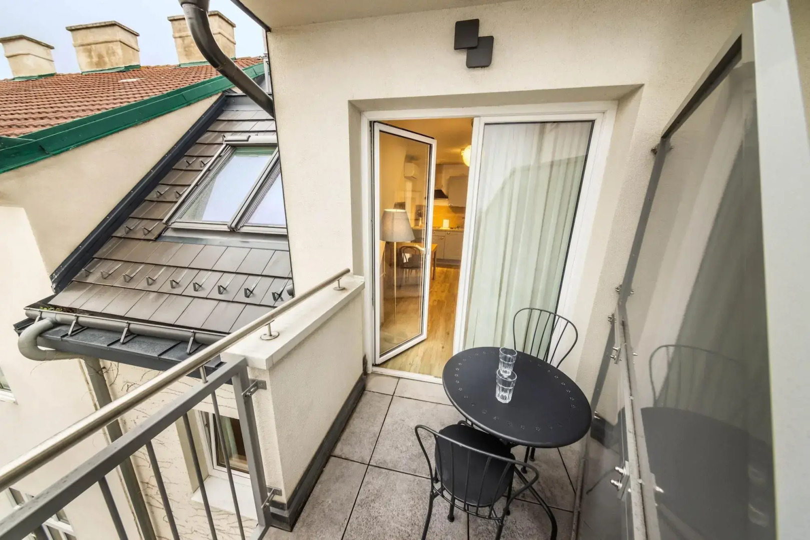 Jimmy's Apartments Lory