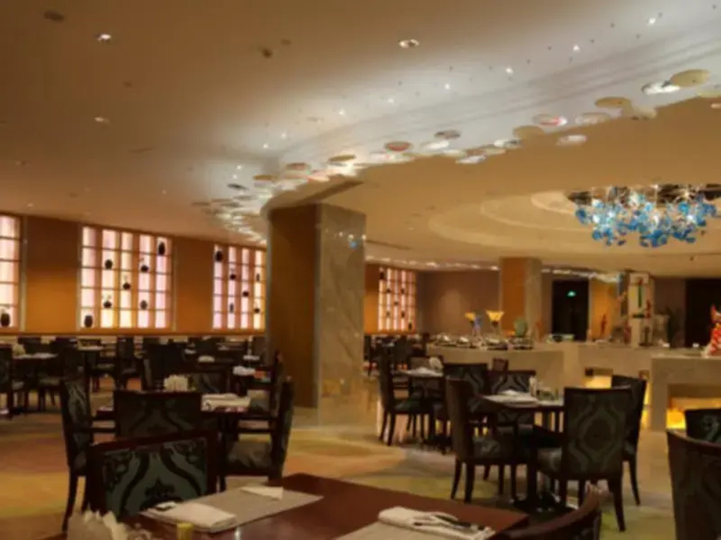 Lianyungang Hua Guo Mountain International Hotel