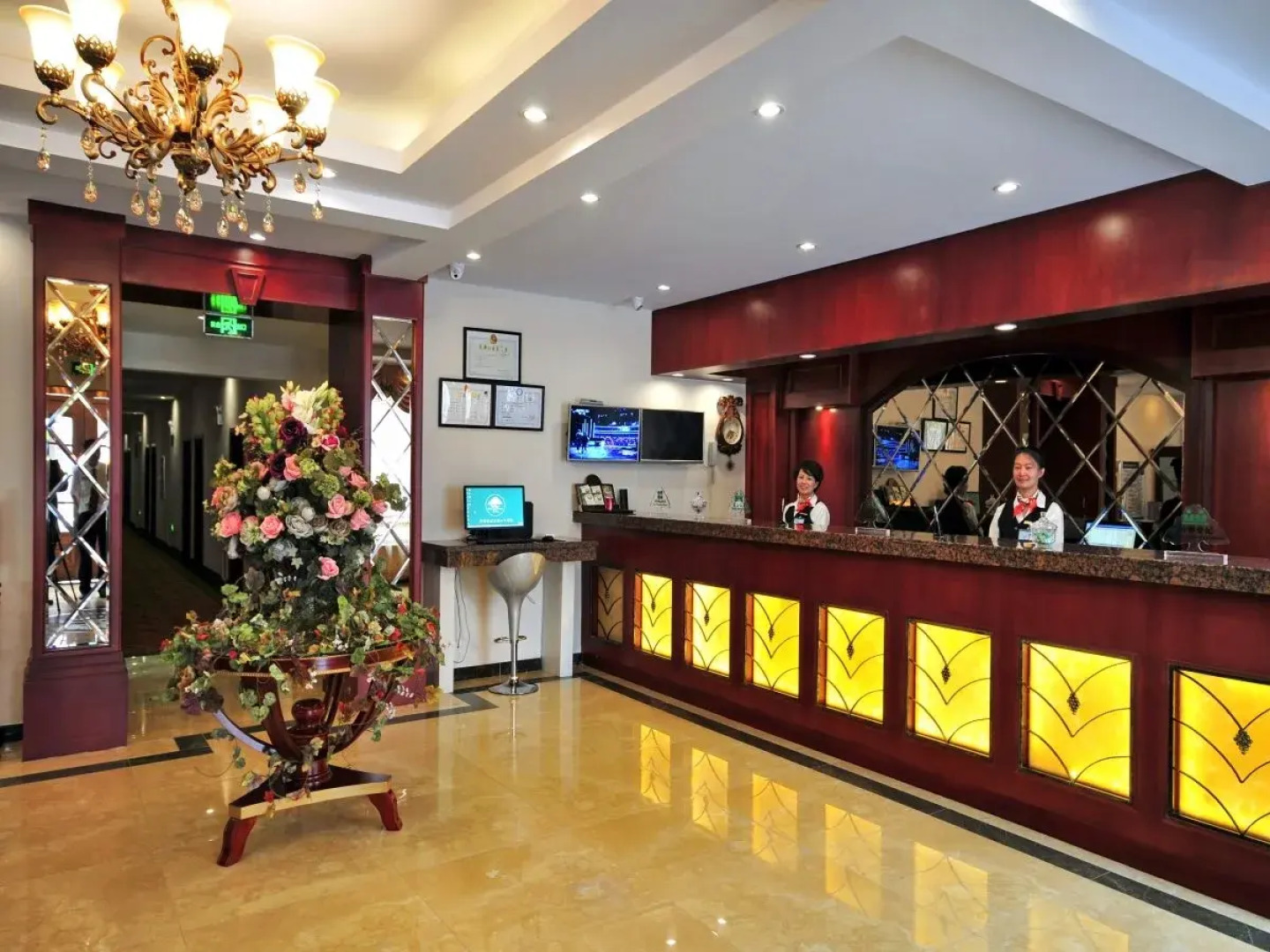 GreenTree Inn Zhangjiakou Jinding Ci’er Mountain Road Business Hotel
