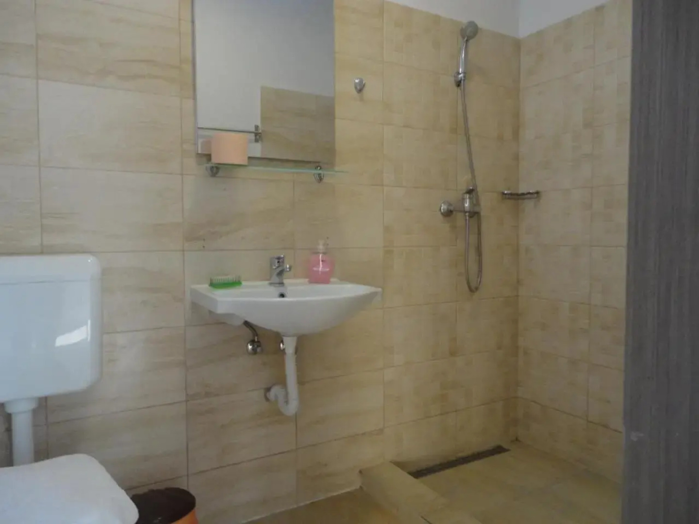 Greenstone Land - Corbu