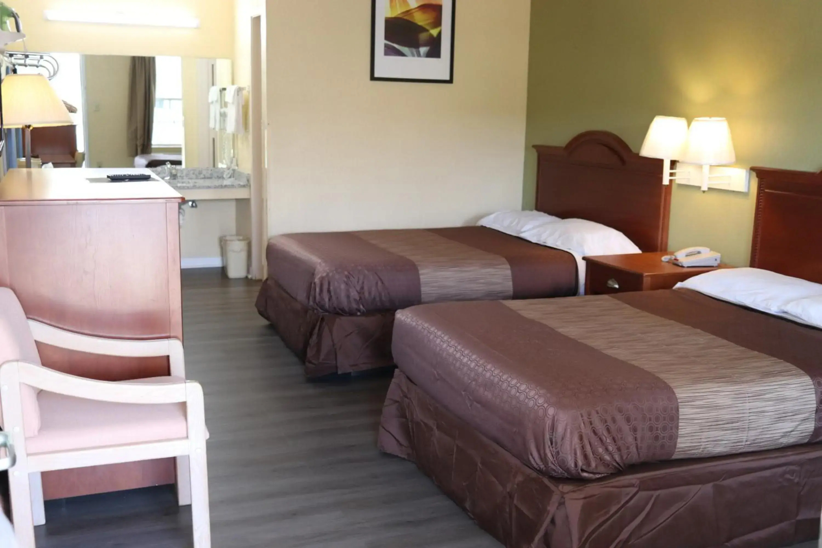 Woodstream Inn