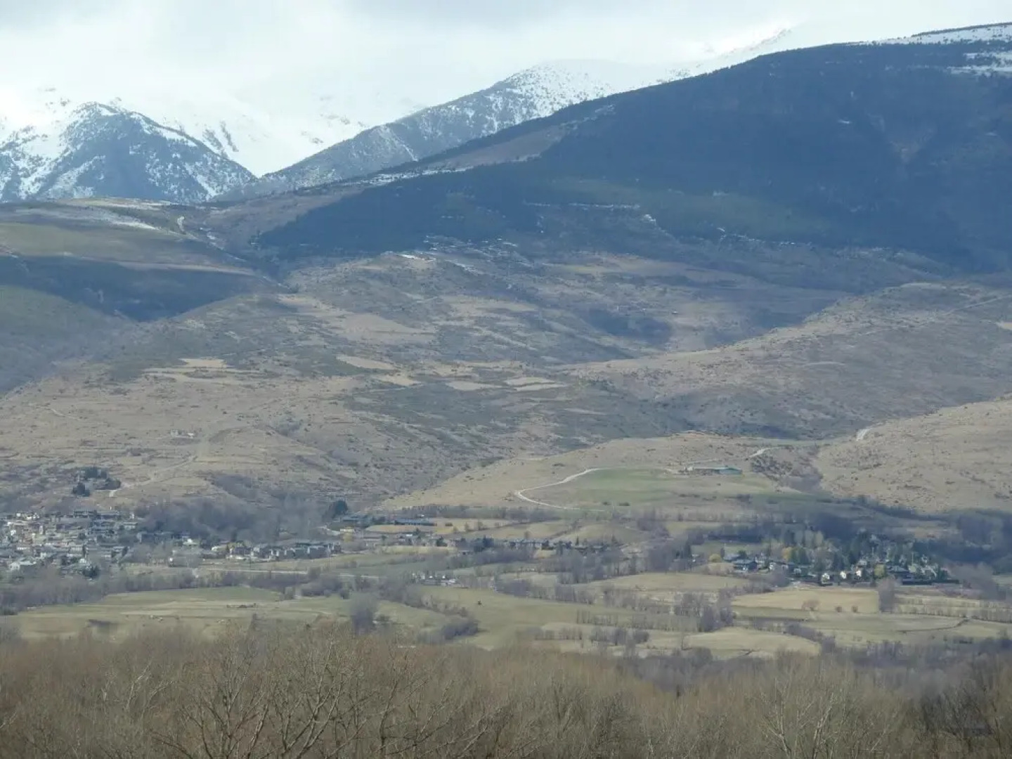 Apartment With 2 Bedrooms in Alp, With Balcony - 8 km From the Slopes