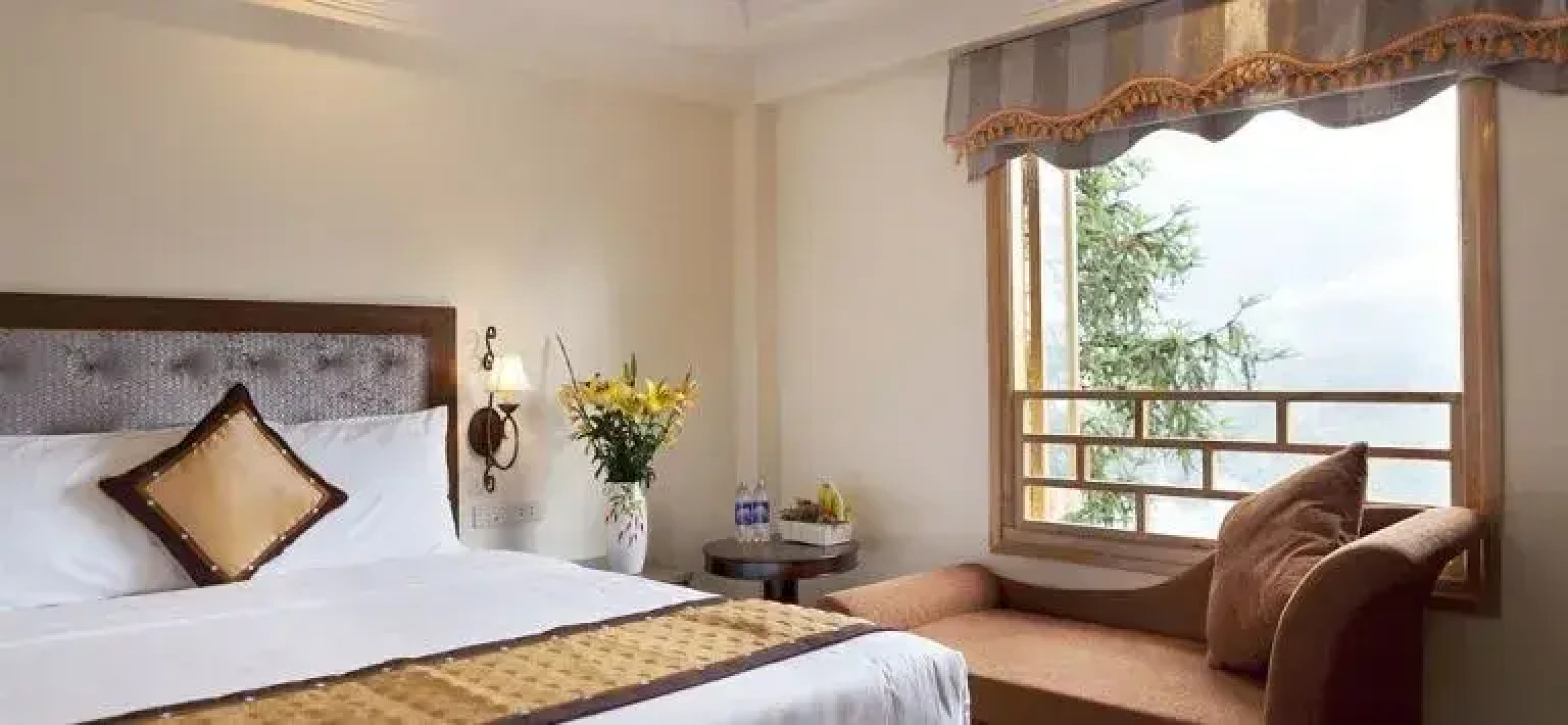 Eden Mountain View Hotel