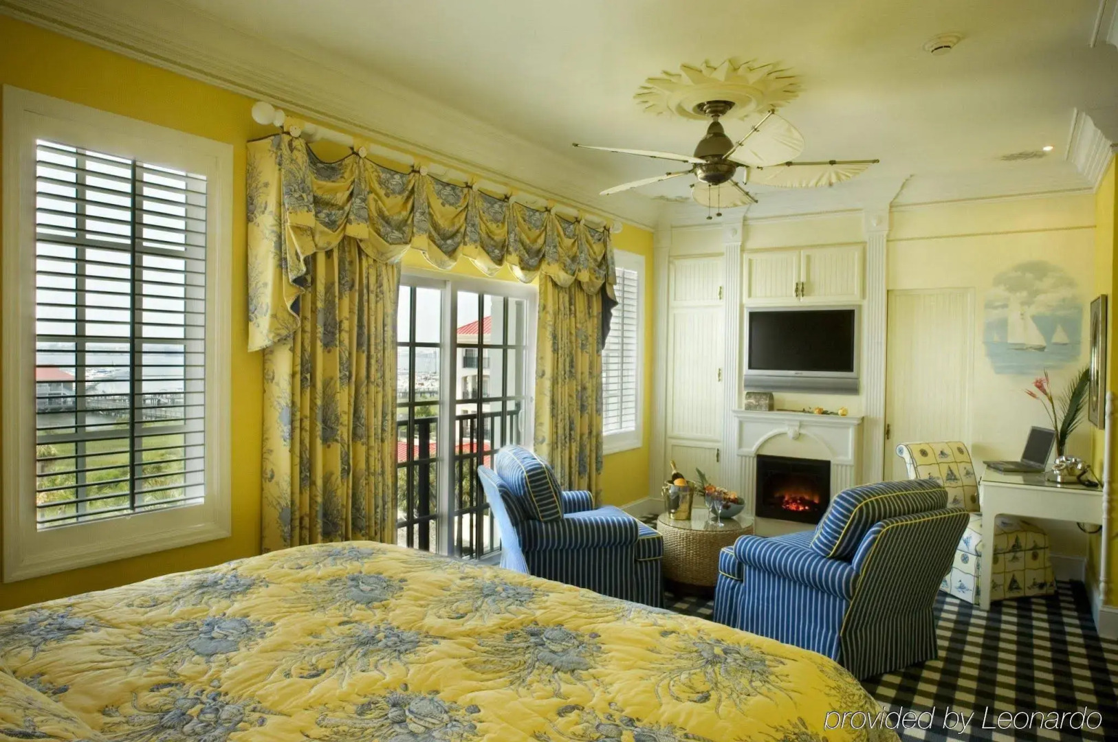 Harborside at Charleston Harbor Resort and Marina