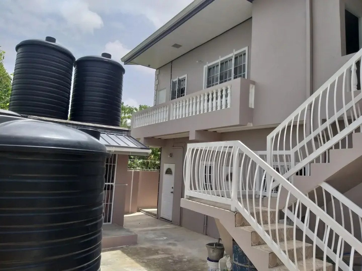 Ken and Glen Family Inn