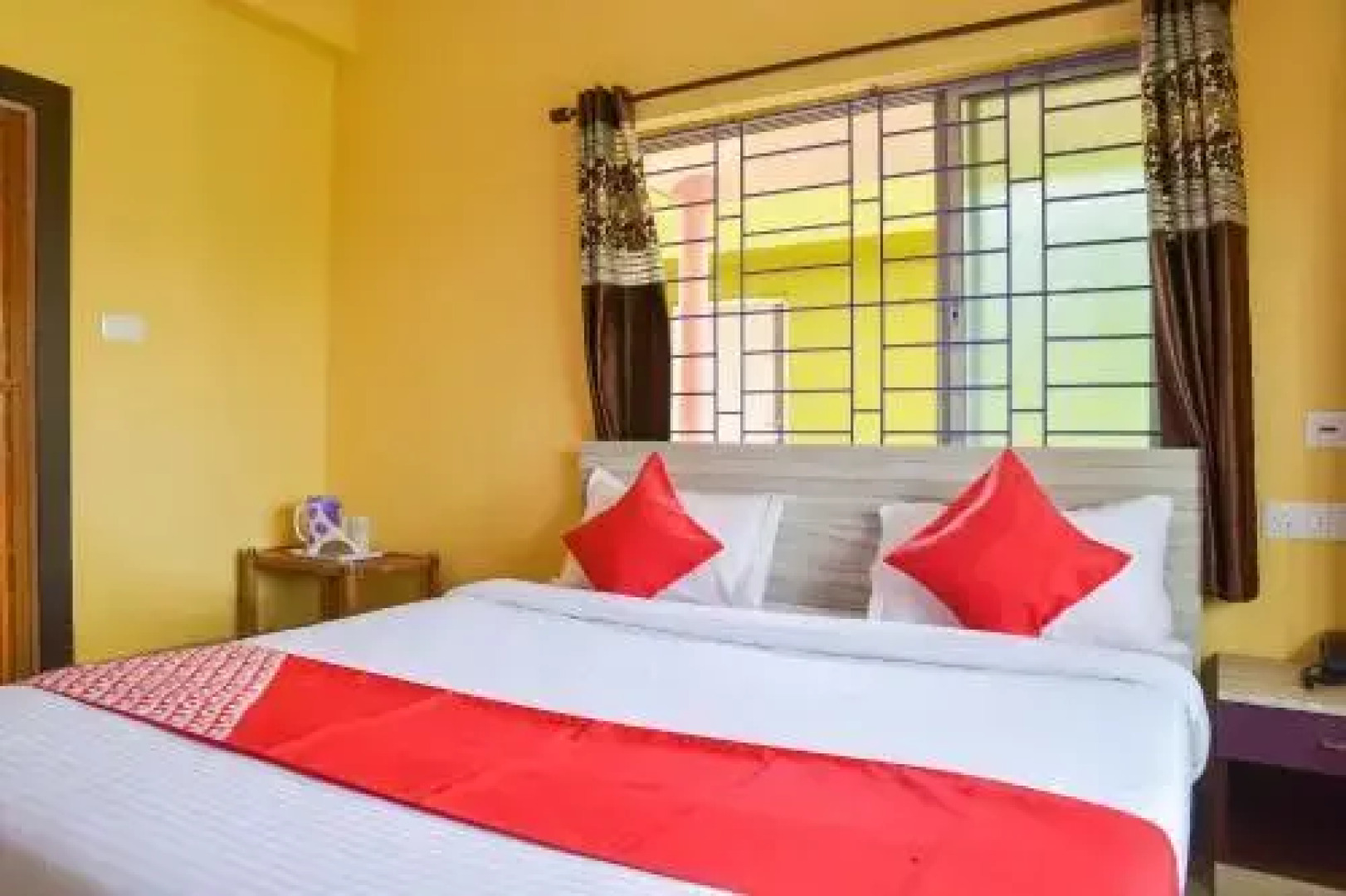 Hotel Gloria by OYO Rooms