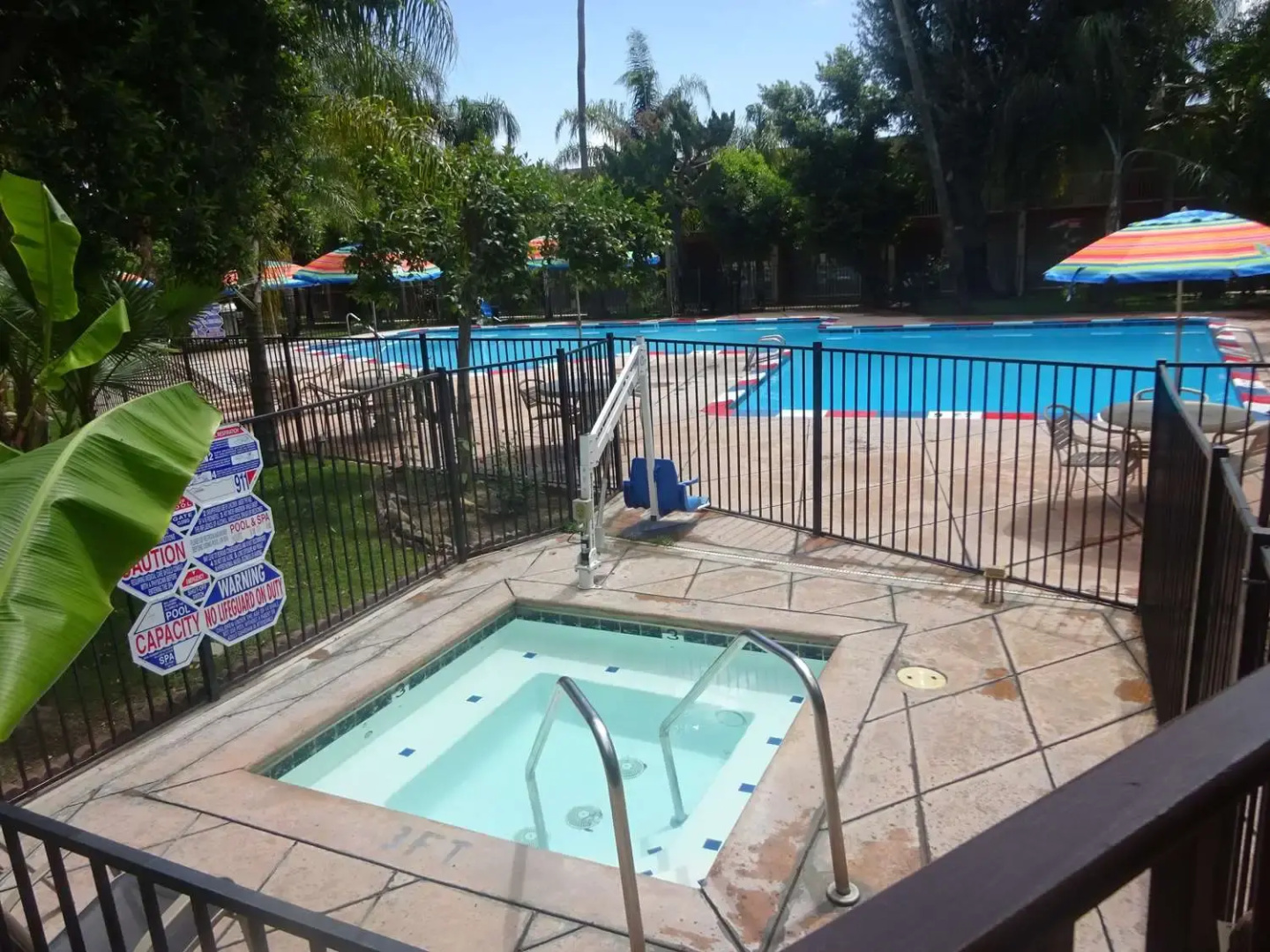 Duniya Hotel