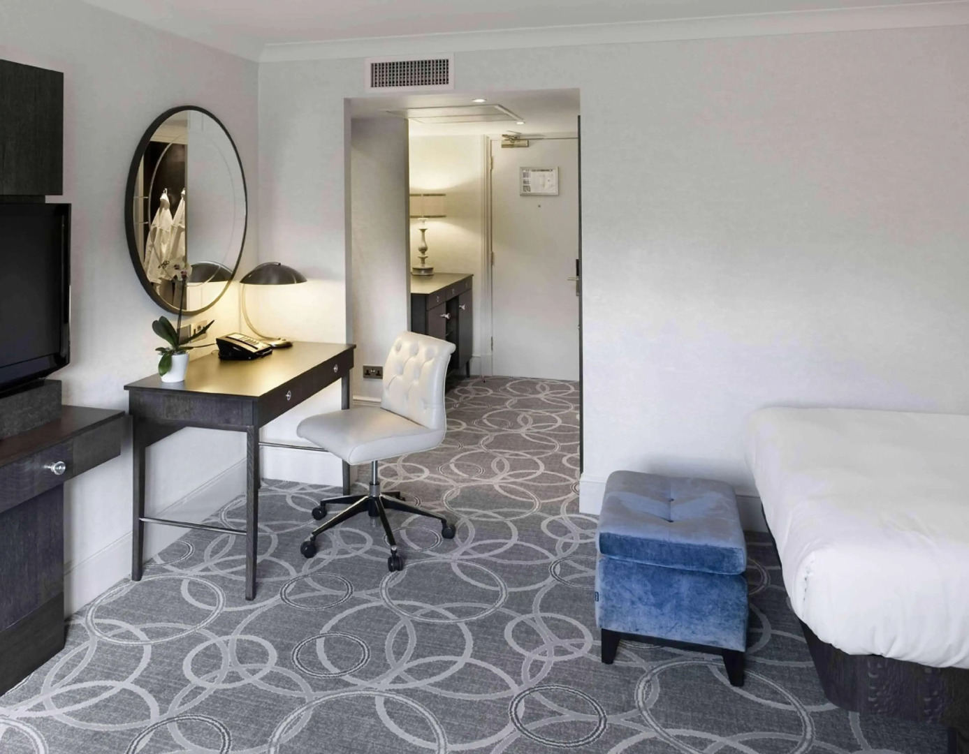 DoubleTree by Hilton St. Anne's Manor