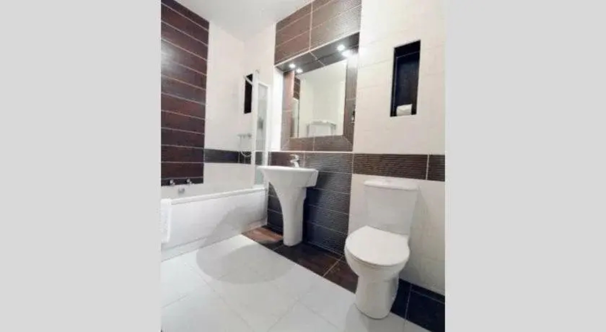 Carrick Plaza Suites