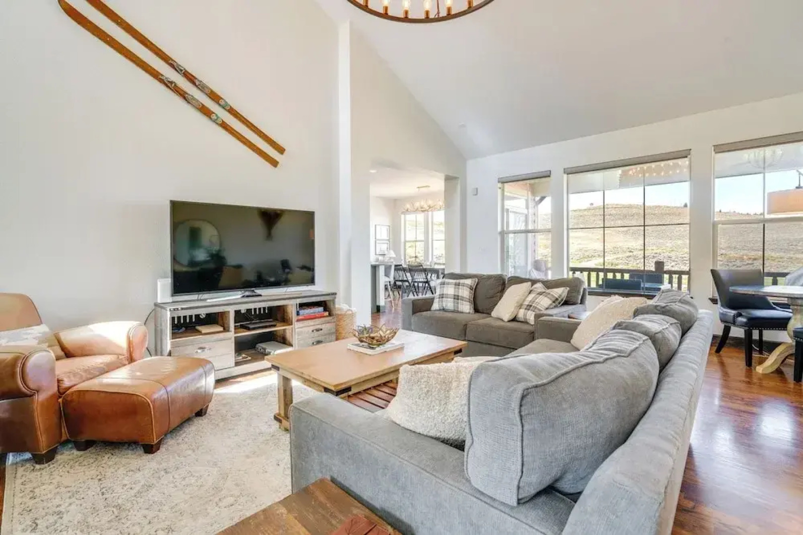 Half-mi to Skiing: Gorgeous Granby Ranch Home!