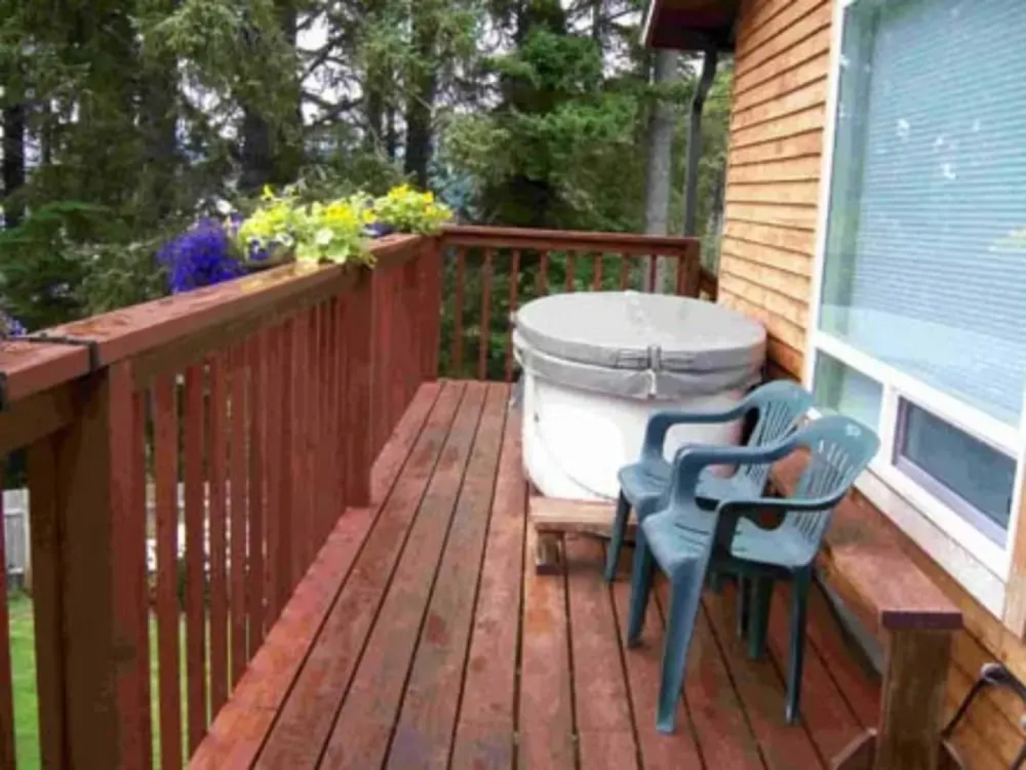 The Lake House Bed and Breakfast