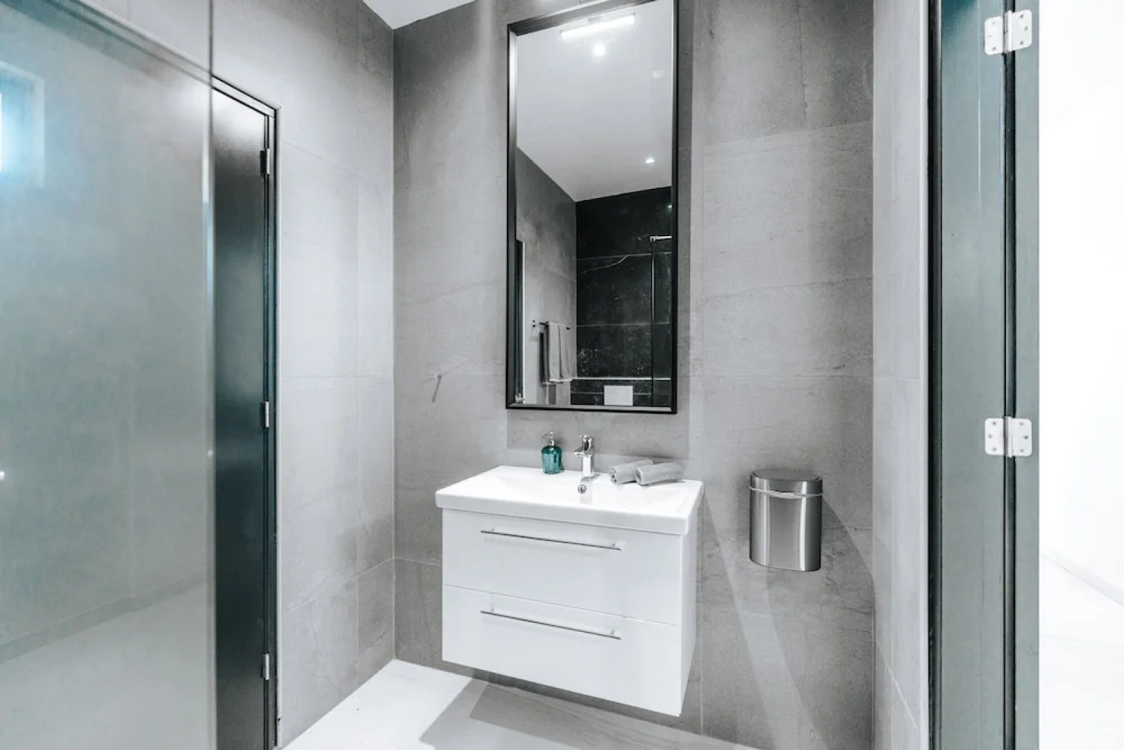 Gray Door Apartments - Adults Only