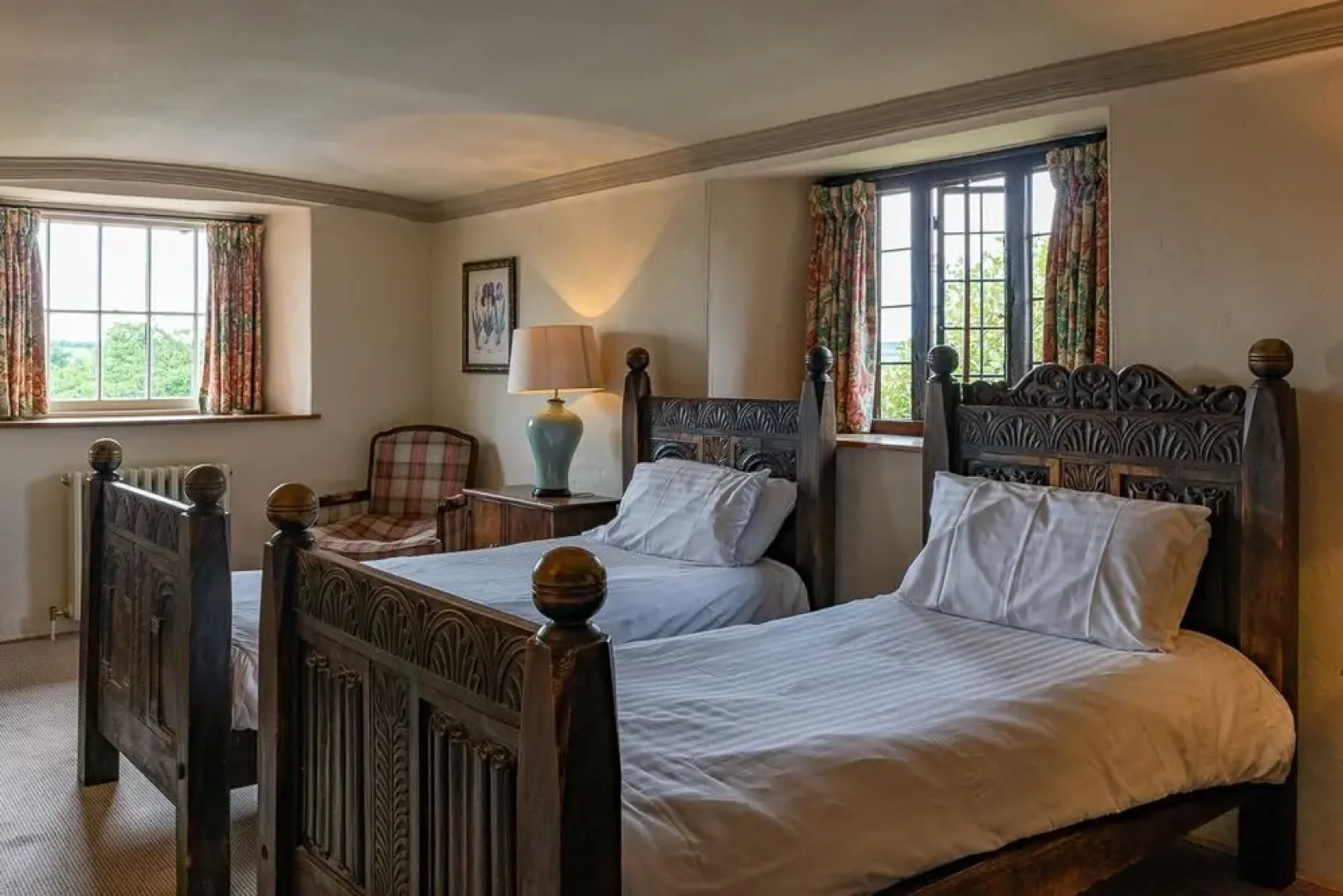 The George Inn & The Plaine