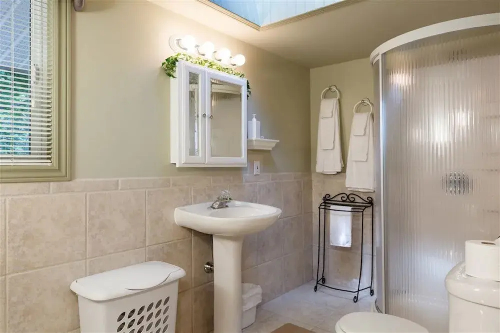 Bee 'n Bee Bed n' Breakfast