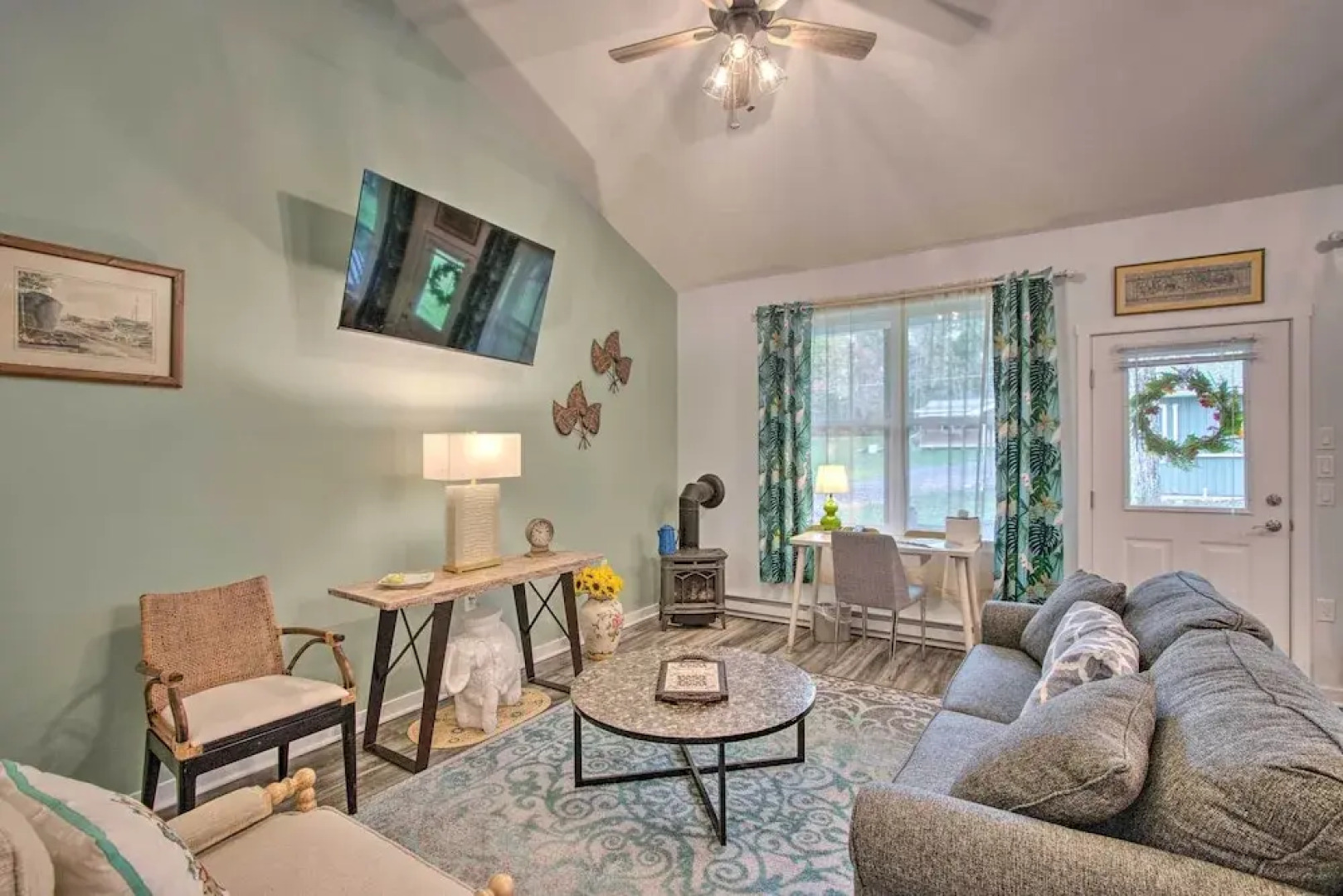 Hike & Ski! Blue Heron Brodheadsville Cottage