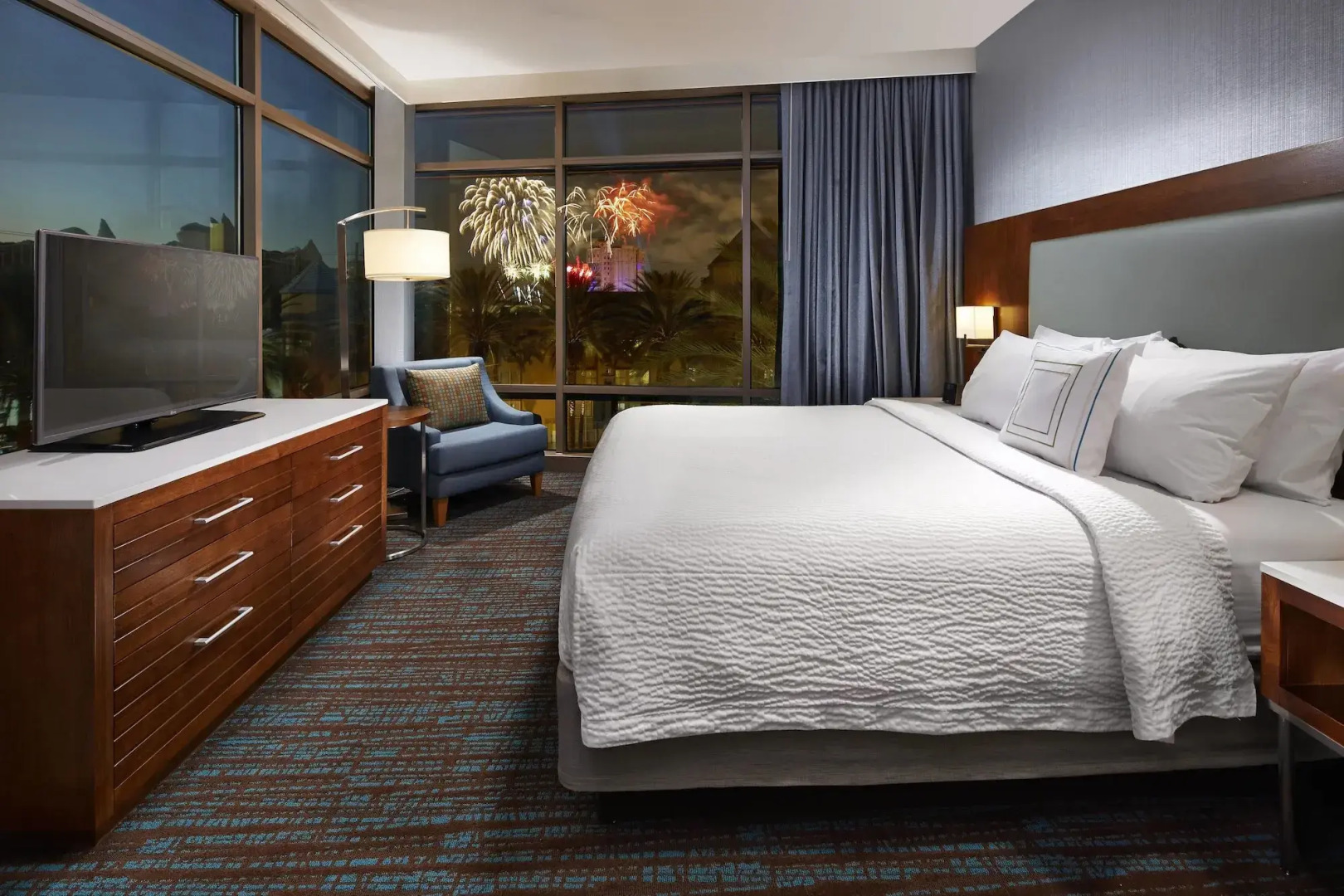 SpringHill Suites by Marriott at Anaheim Resort Area/Convention Center (Women only)
