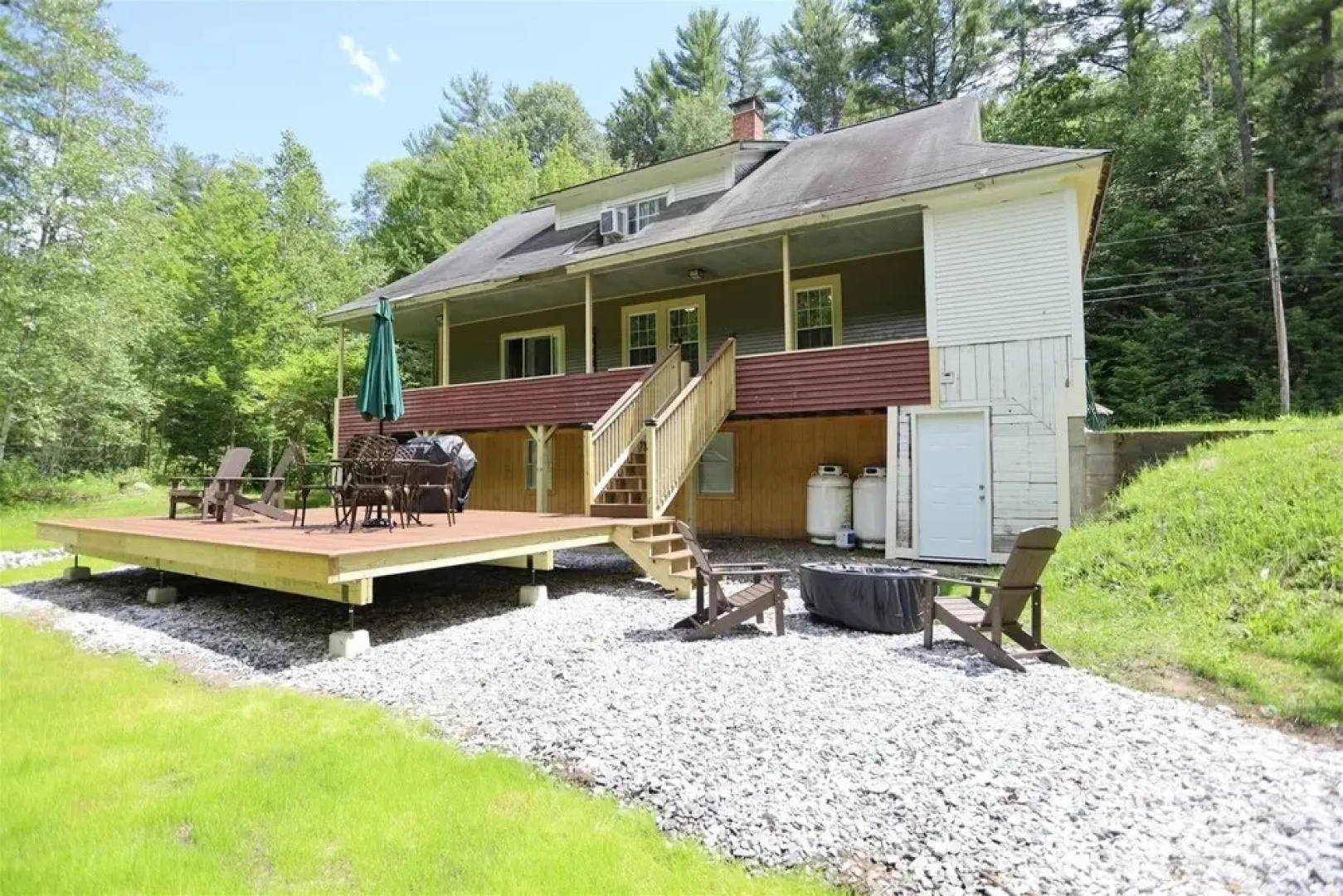 Just Listed! Pet Friendly Newly Renovated Private Home in the White Mountains Next Door to Owl`s Nest Golf Course-os227c