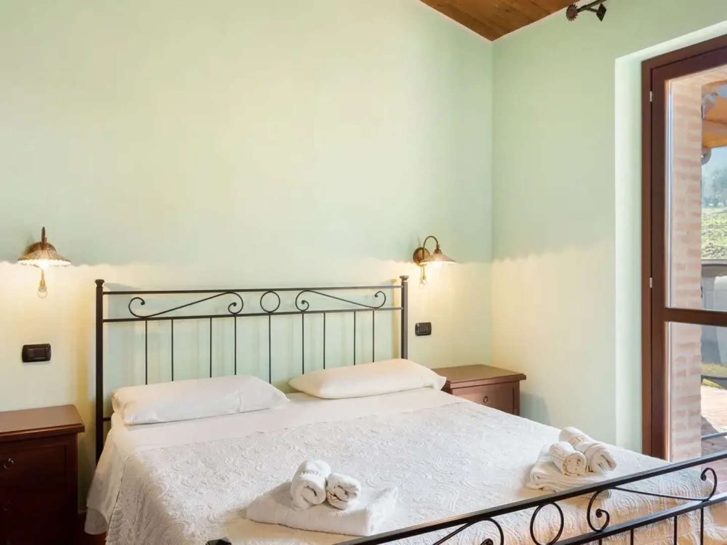 Lavish Holiday Home in Marsciano With Swimming Pool