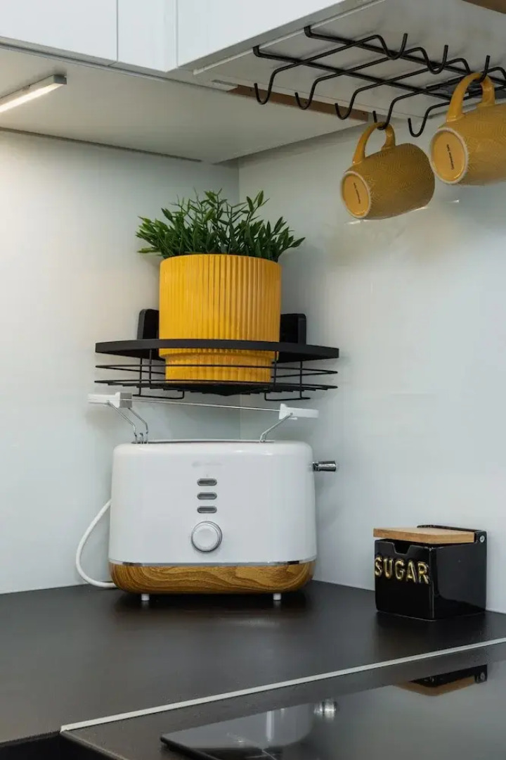 Lux Apartment Coast by Renters Prestige