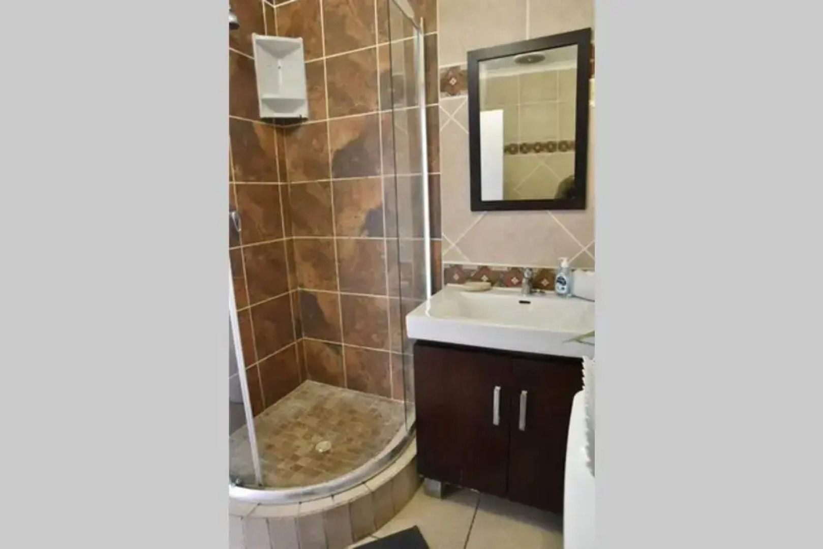 12 Settler Sands Beachfront cottage with sea view