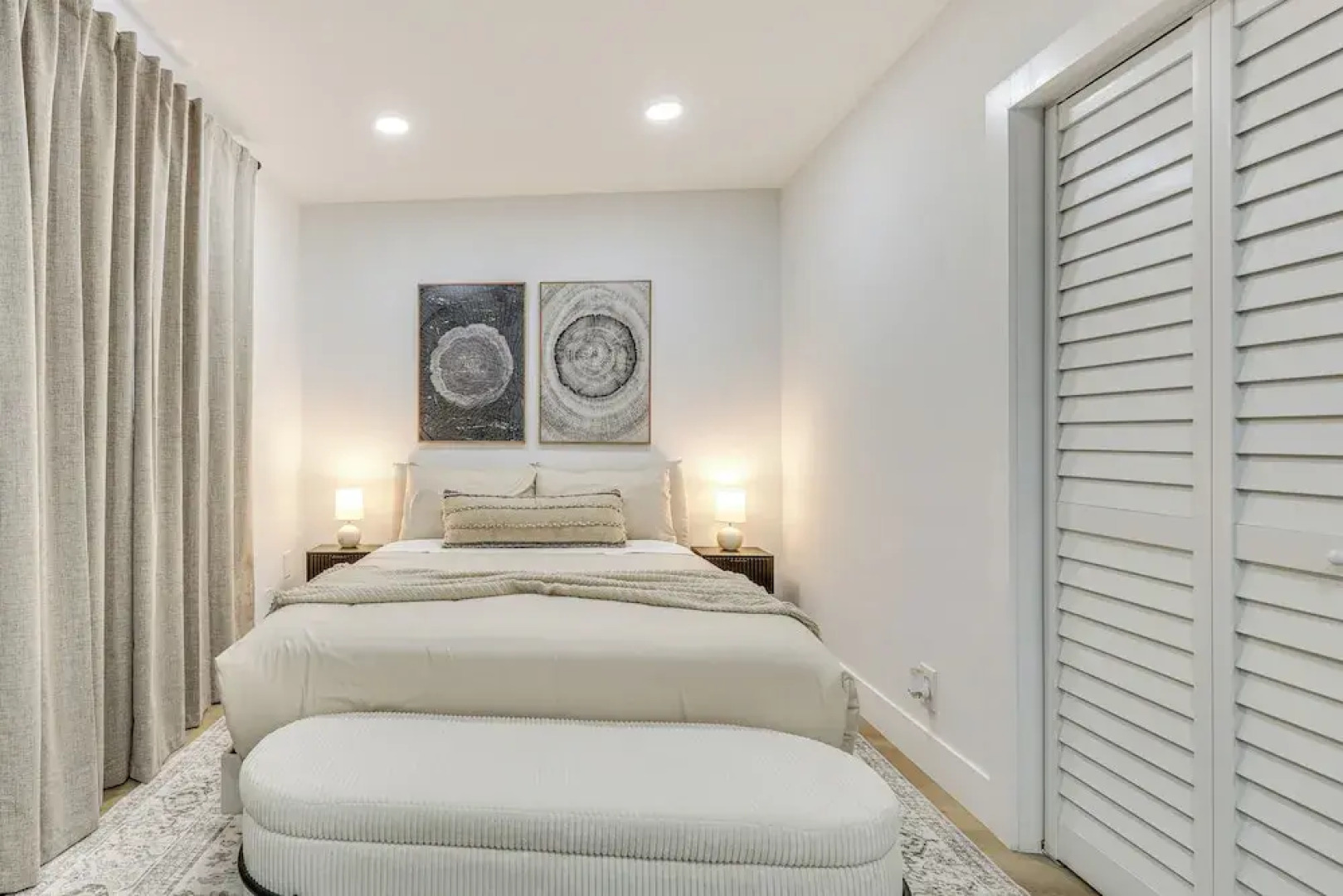 Walk to City Center: Modern Coral Springs Getaway