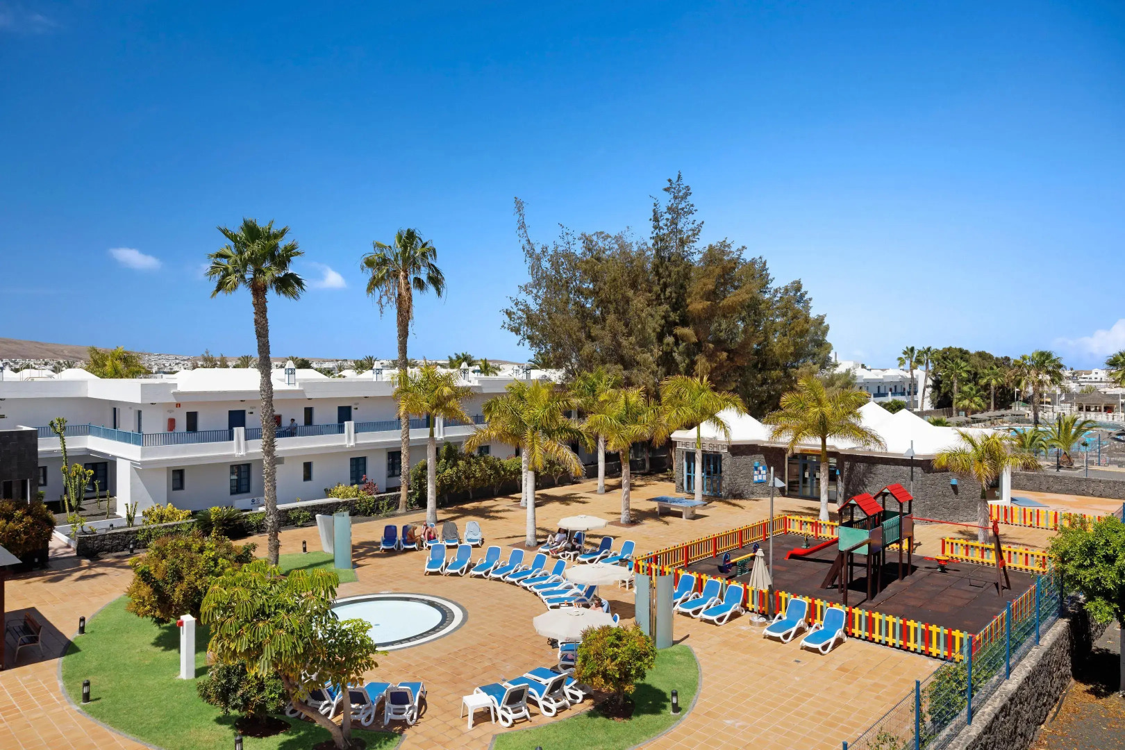 Отель THB Tropical Island Aparthotel