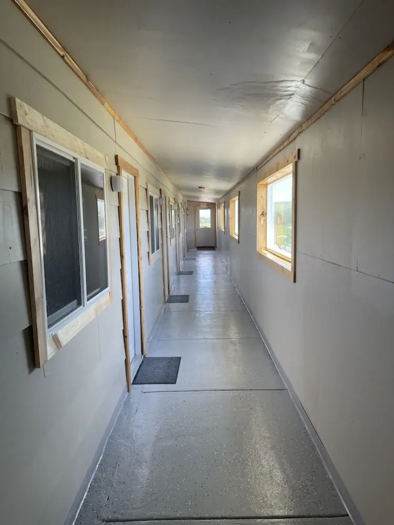 Hooks Hideaway Motel