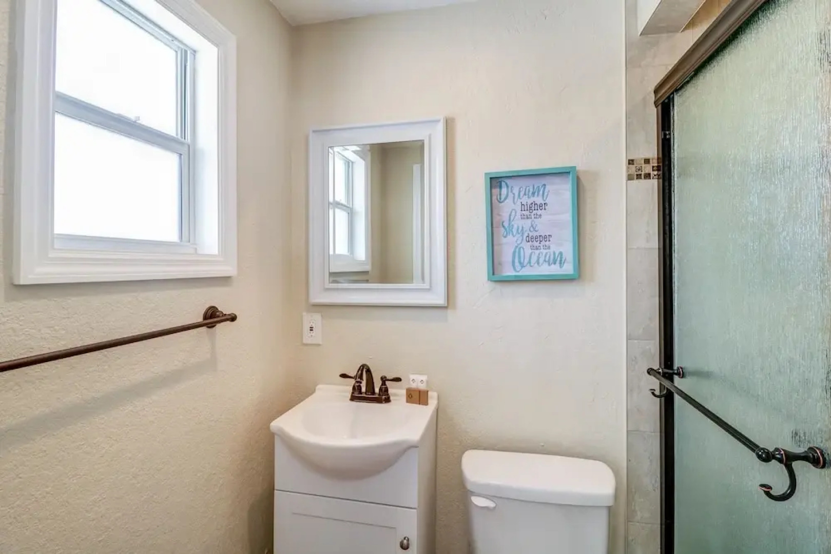 New Listing! Spacious Haven W/ Pool & Hot Tub 5 Bedroom Home