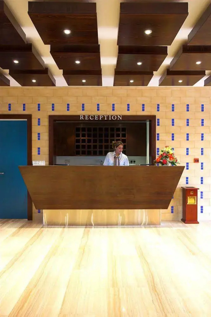 Aquarius Beach Hotel