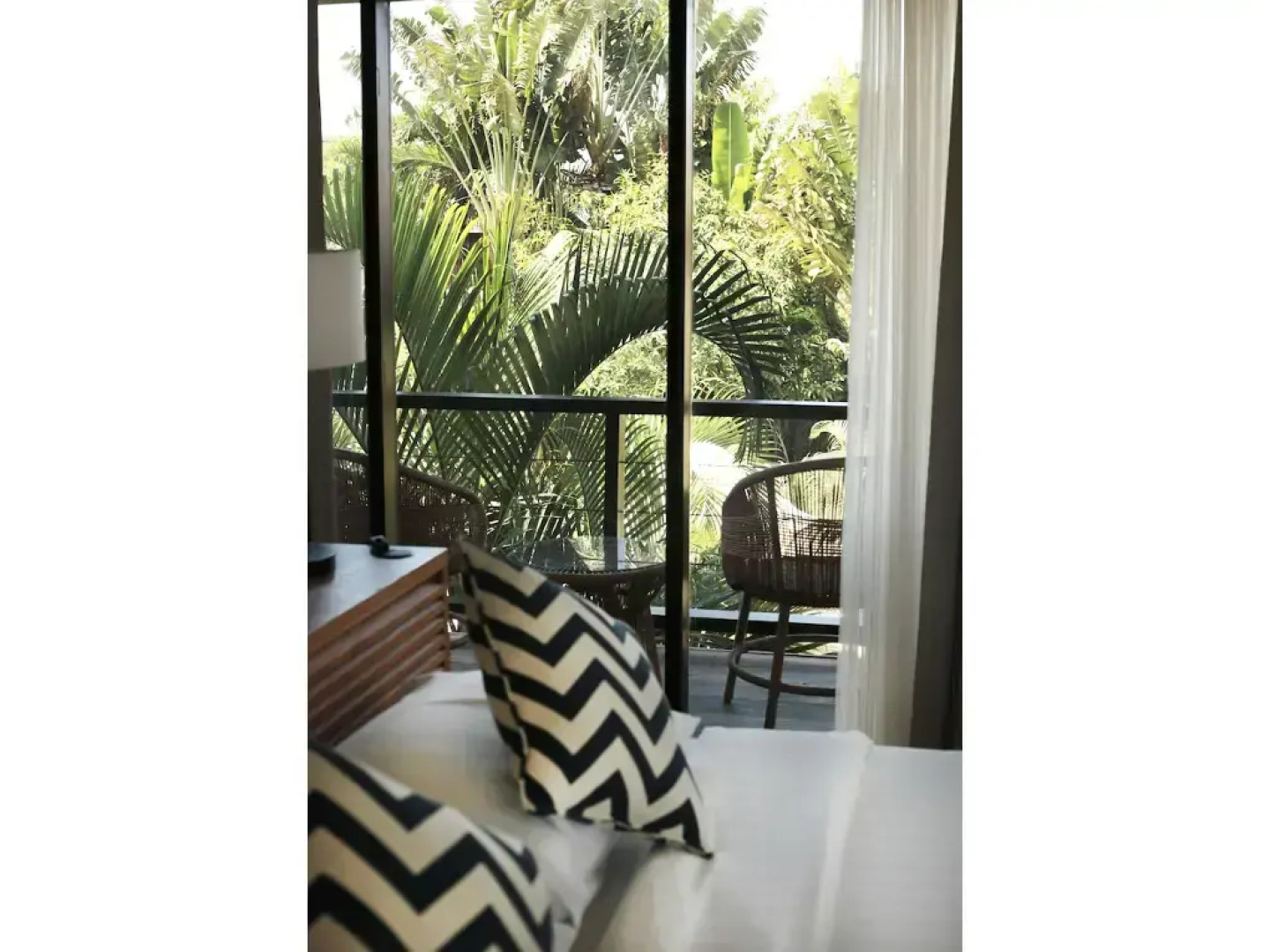 Wave House - Surf Camp