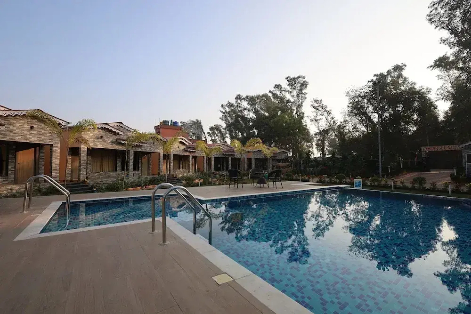 Golden View Resort & Restaurant