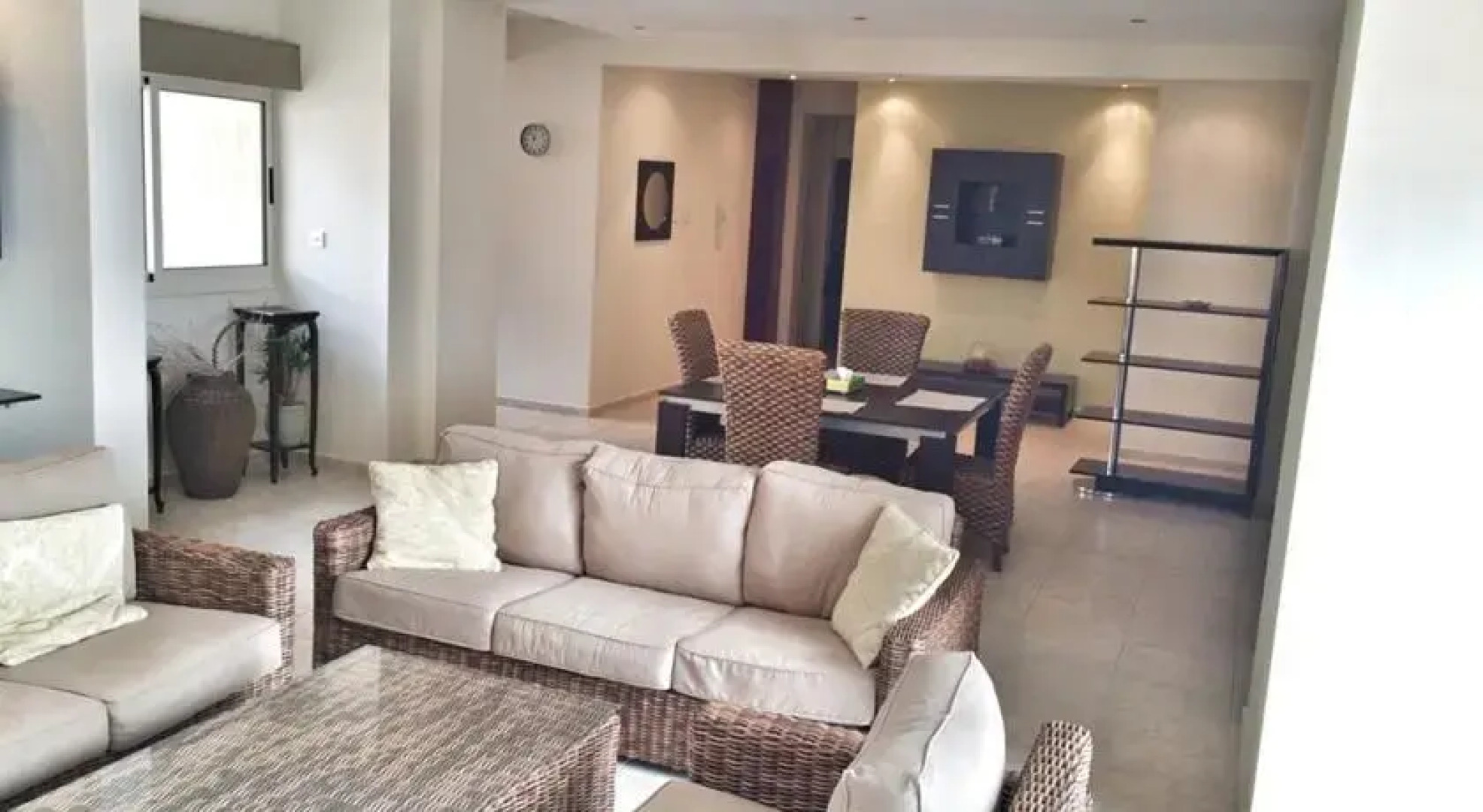 Aristo Paradise Complex