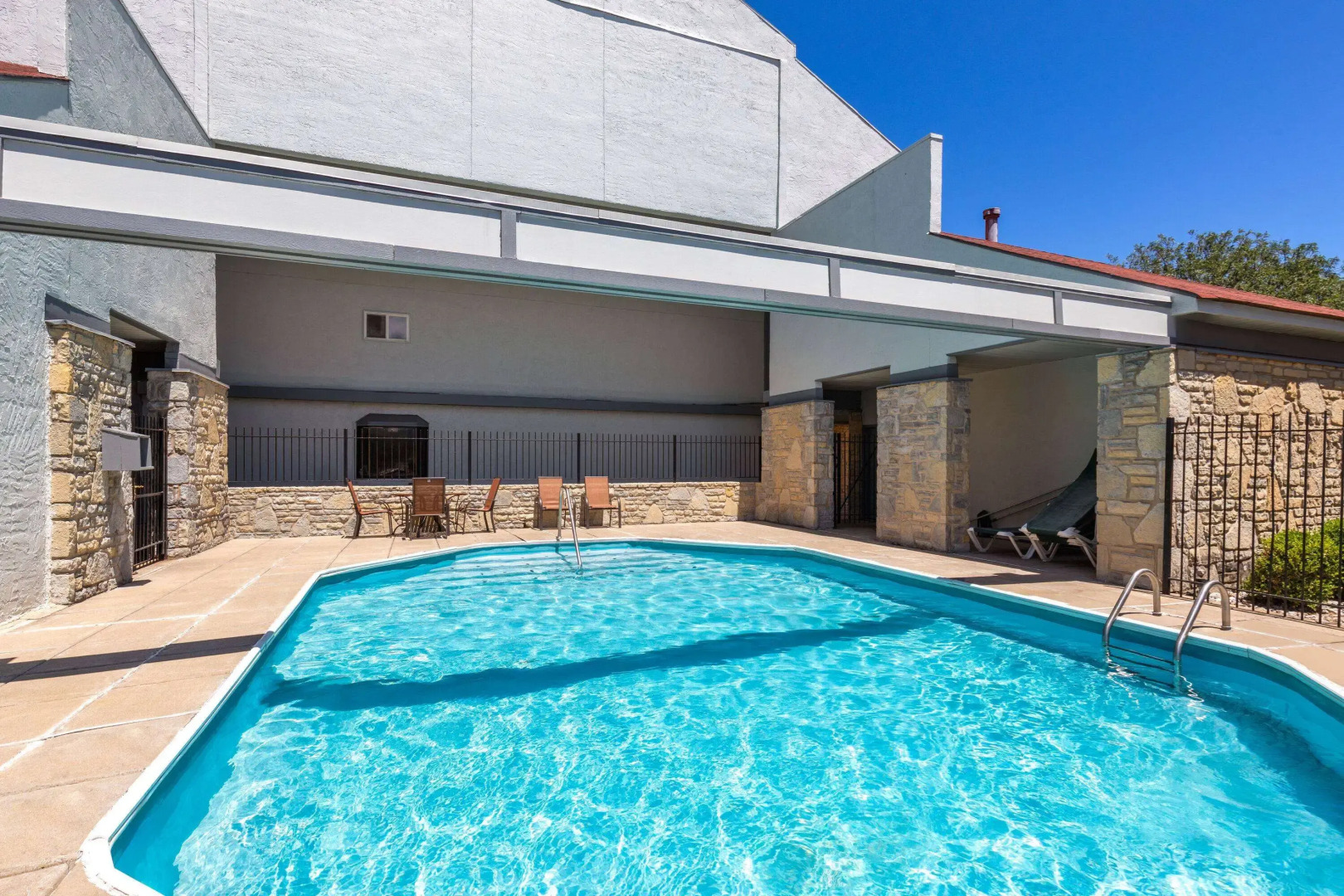 Super 8 by Wyndham Fort Mitchell Cincinnati Area