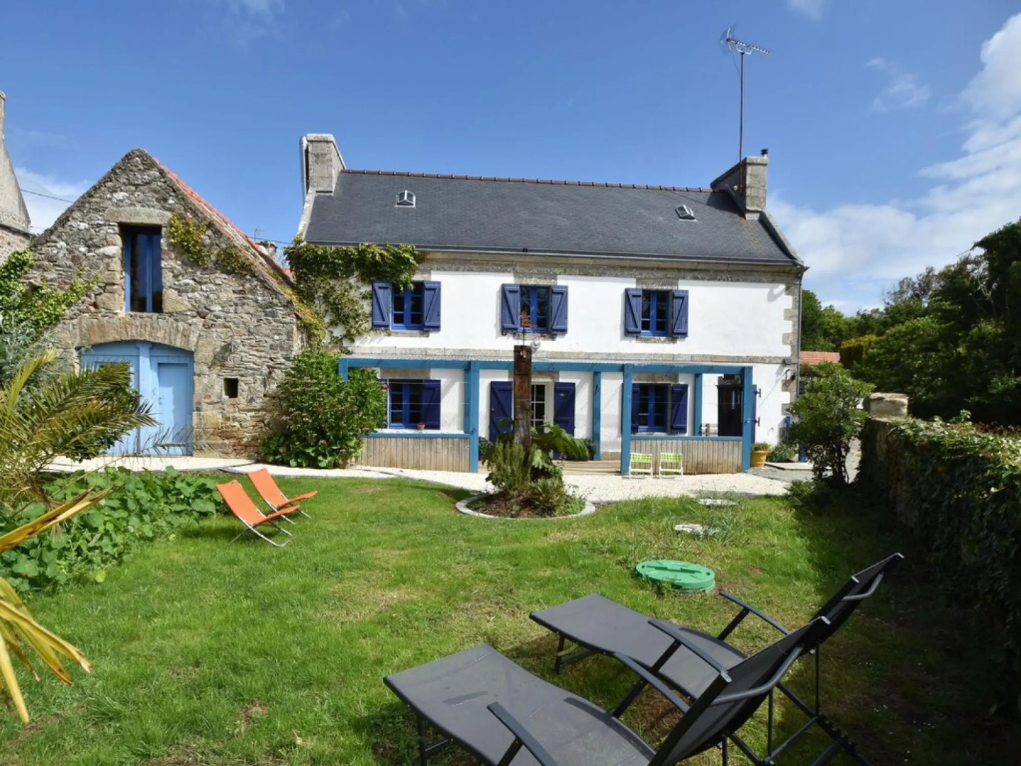 House Full of Charm With Garden,10min From the Pointe du Raz