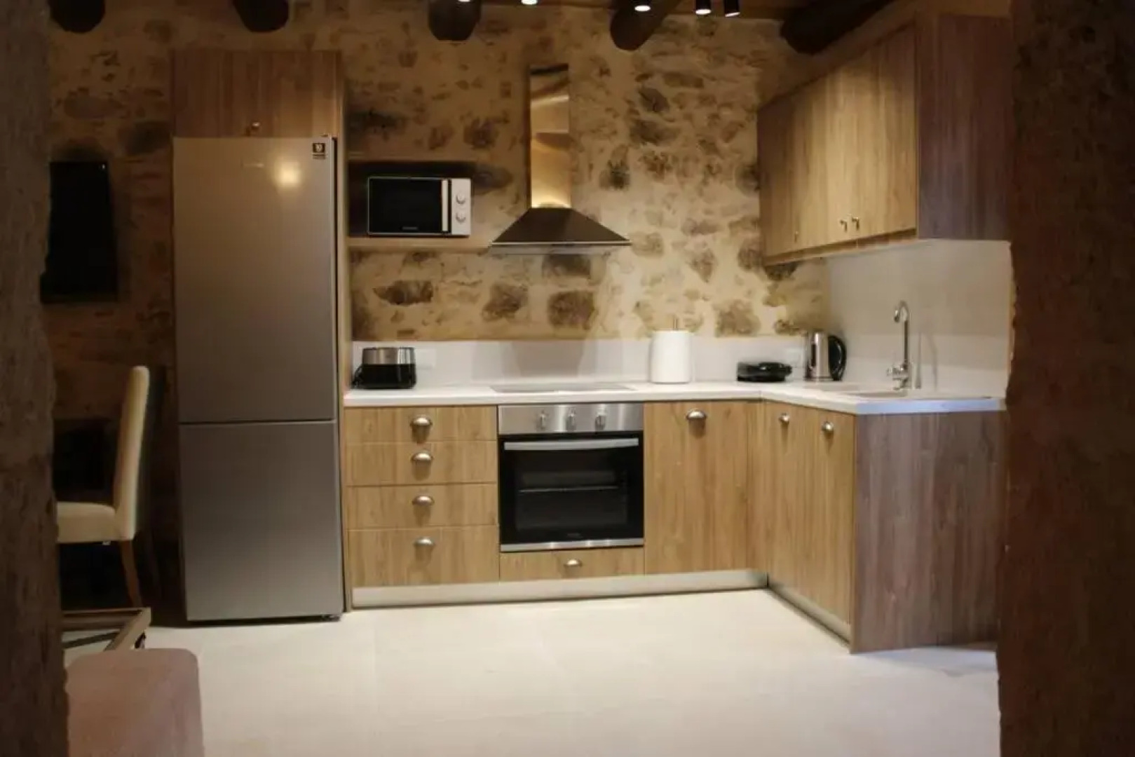 Stone Villa with swimming pool-BBQ!