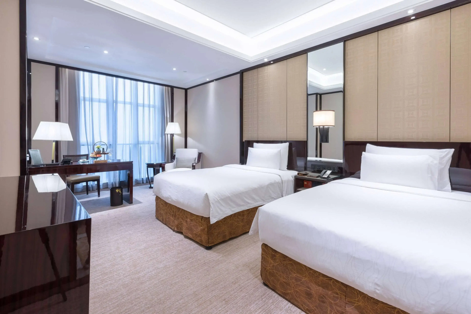 Wyndham Grand Plaza Royale Ningbo