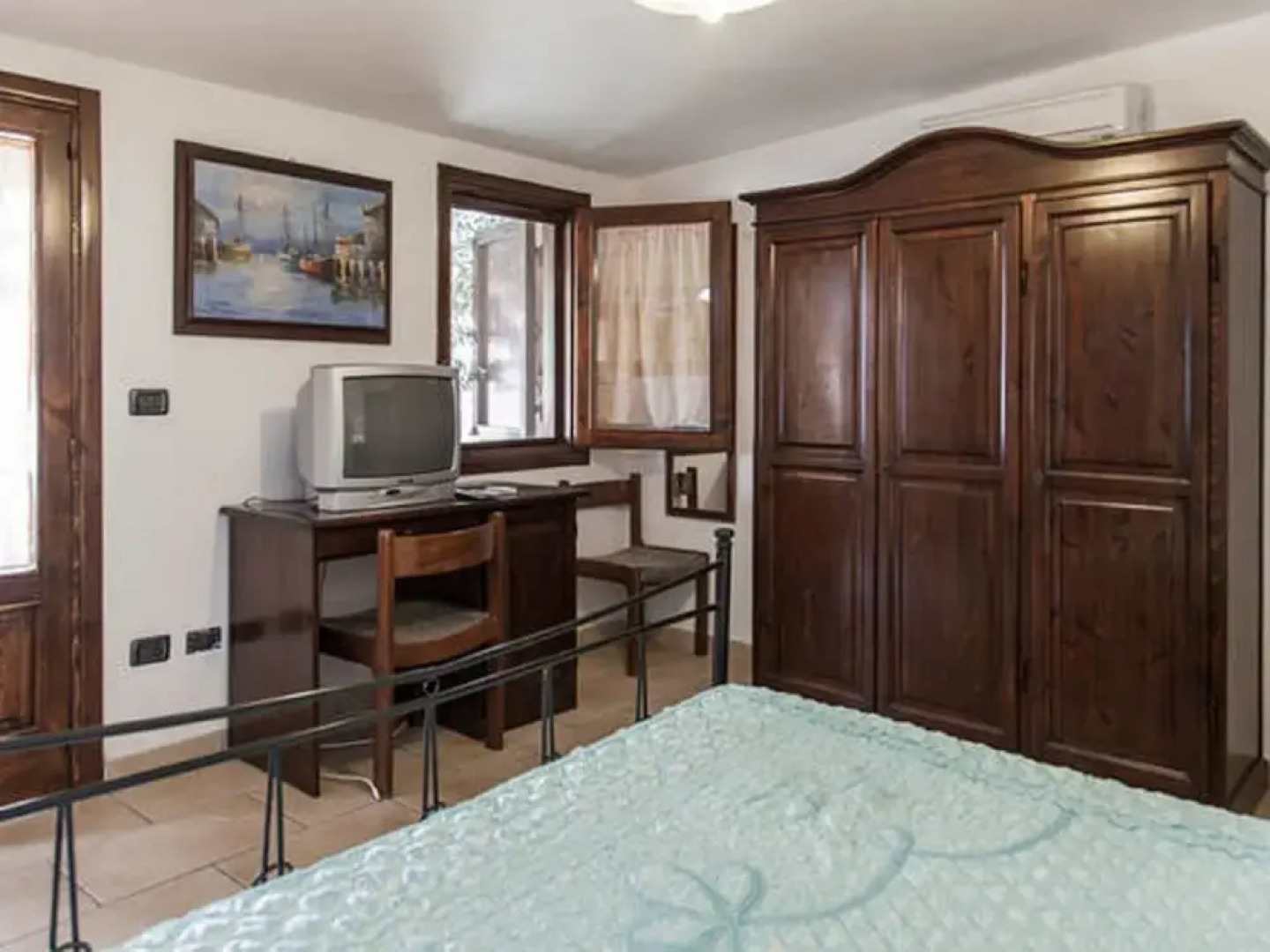 Quaint Holiday Home in Matino With Swimming Pool