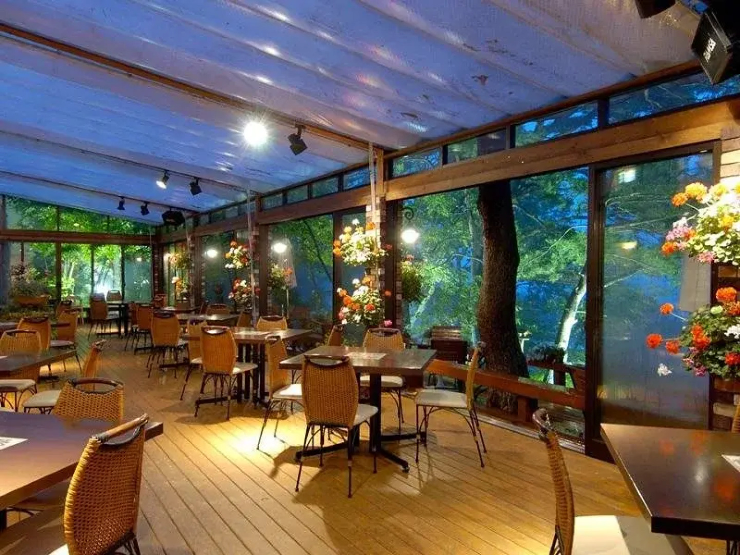 Tateshina Wanwan Paradise Cottage