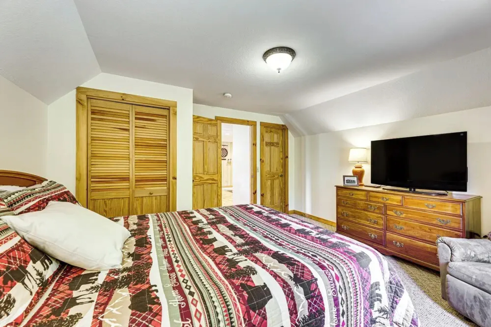 Deck & Mtn Views: Log Cabin By Snowshoe Mountain!